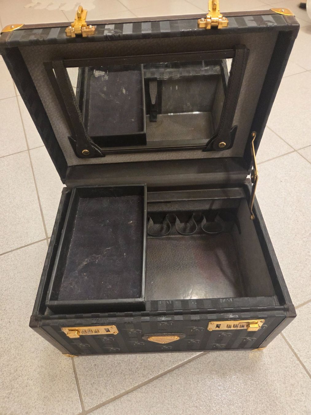 Maison Mollerus Trousses de maquillage: Maison Mollerus Beauty Case – D'occasion à Hüttikon par Caipi09 1