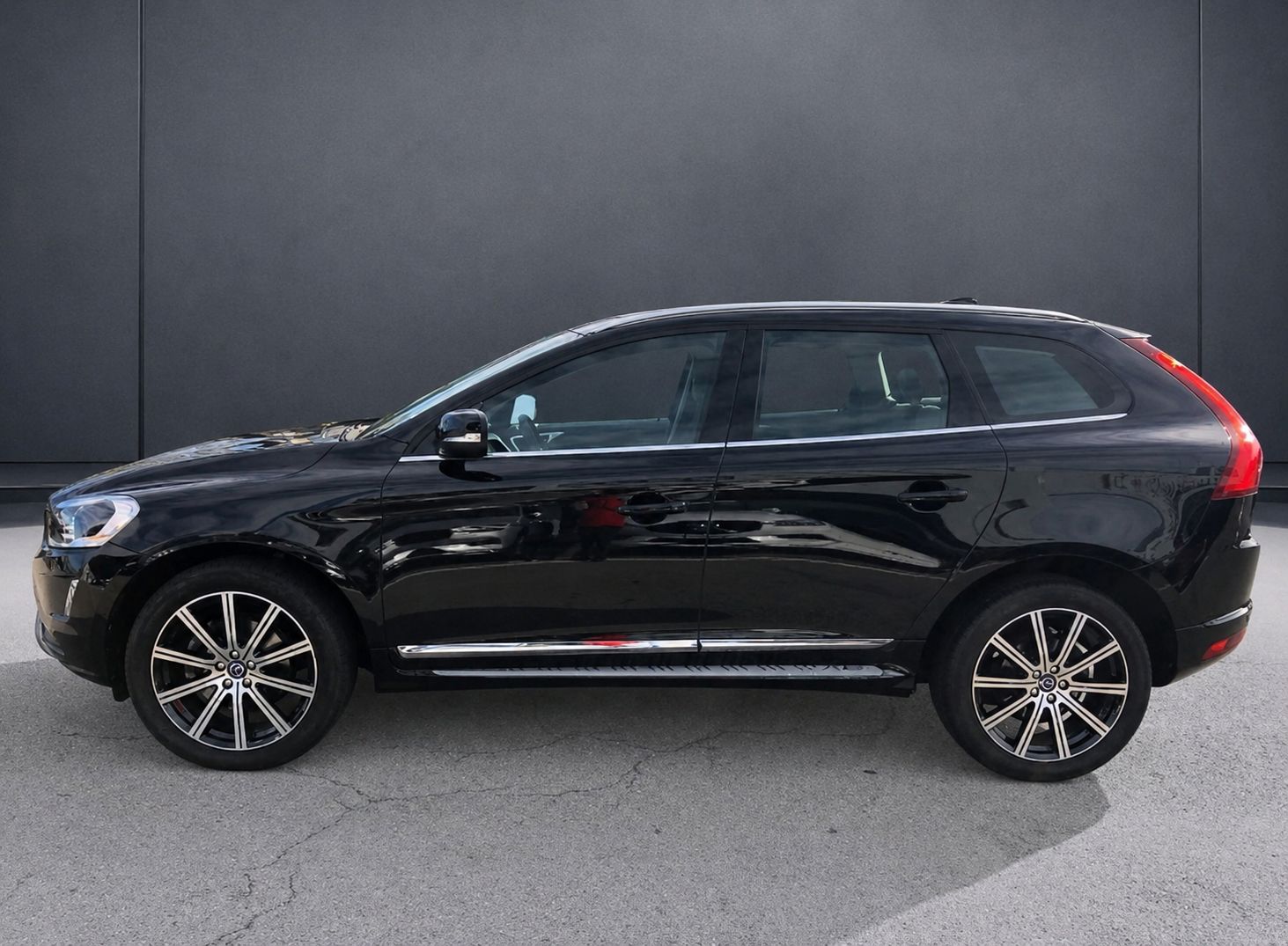 Volvo Automobili: Volvo XC60 D4 Husky edition – Usato da Genève venduto da gonfraytom 1