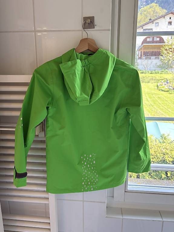 Giacche & Cappotti: Kinder Regenjacke Gr. 140 mit Reflektoren – Usato da Malans GR venduto da Lena_8315 1