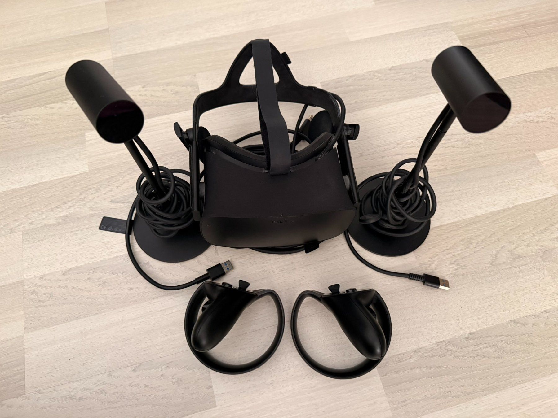 Meta Casco VR: Oculus Rift CV1 VR-Set in OVP + Touch-Controller – Usato da Lufingen venduto da az1d 1
