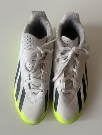 Adidas 38.5