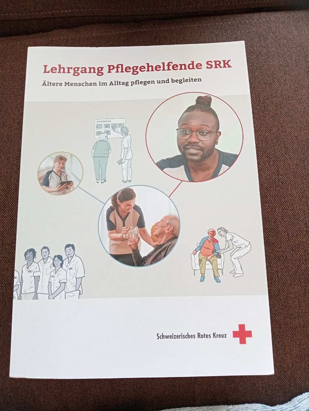 Libri: Lehrgang Pflegehelfer SRK – Usato da Frenkendorf venduto da RedTsunami23