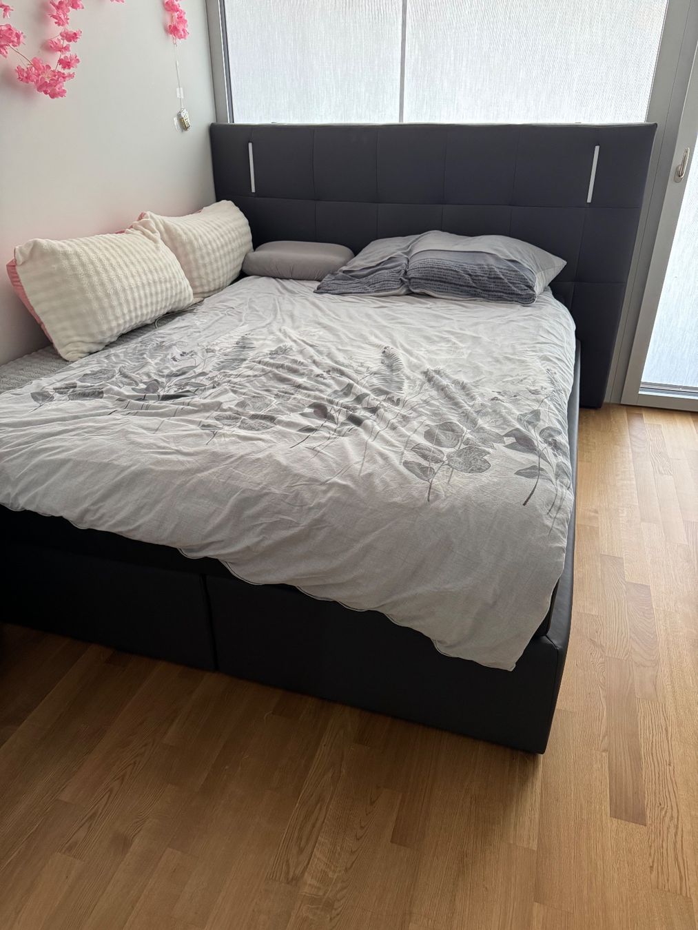 Letti: LED-Boxspringbett BILBAO 160 × 200 cm Anthrazit – Usato da Turbenthal venduto da Ray_men