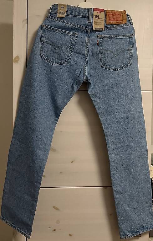 Jeans: Jean levi's – Neu und originalverpackt aus Yverdon-les-Bains von may_r5f7 1