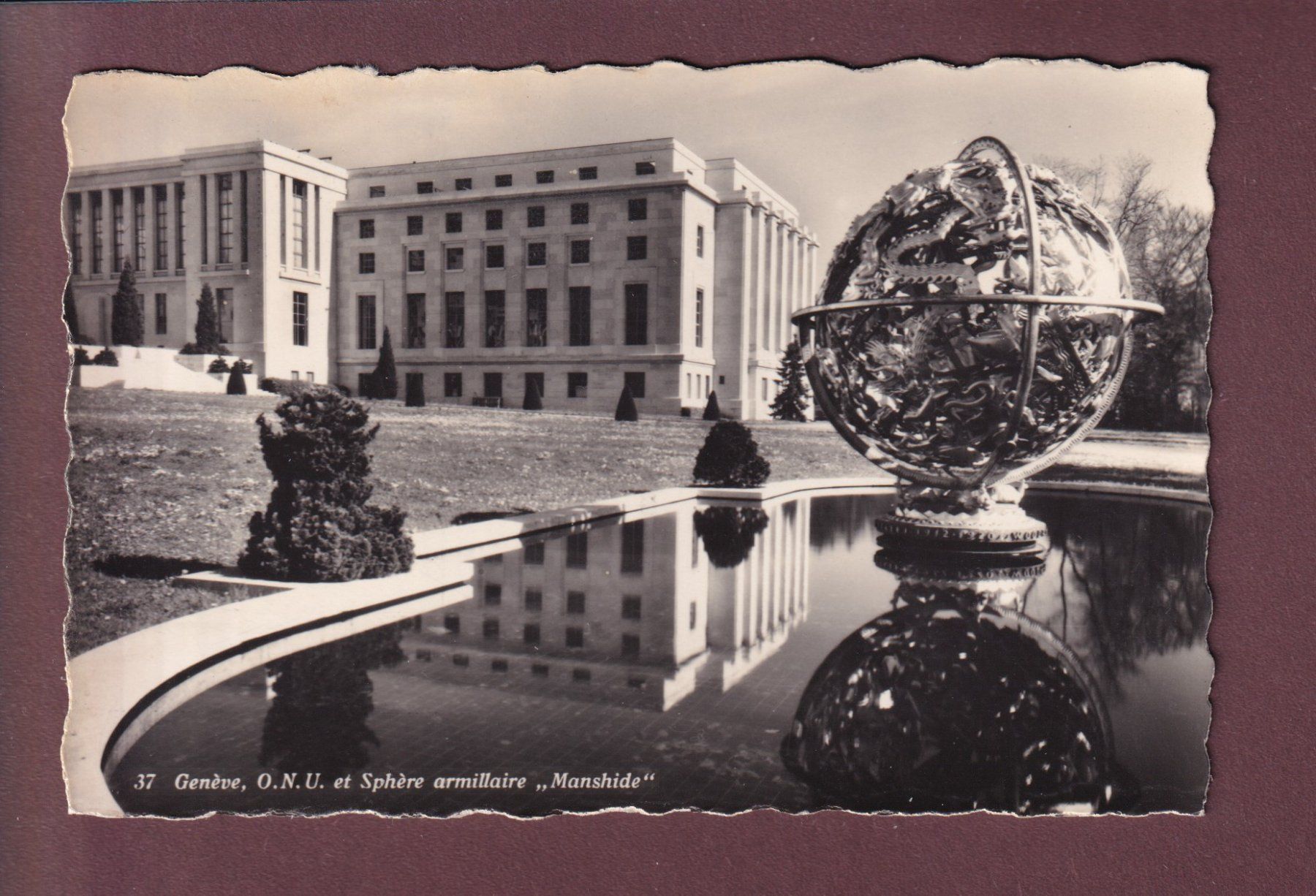 Cartoline postali: GENEVE - ONU - Sphère Manshide – Usato da Pully venduto da nicecards