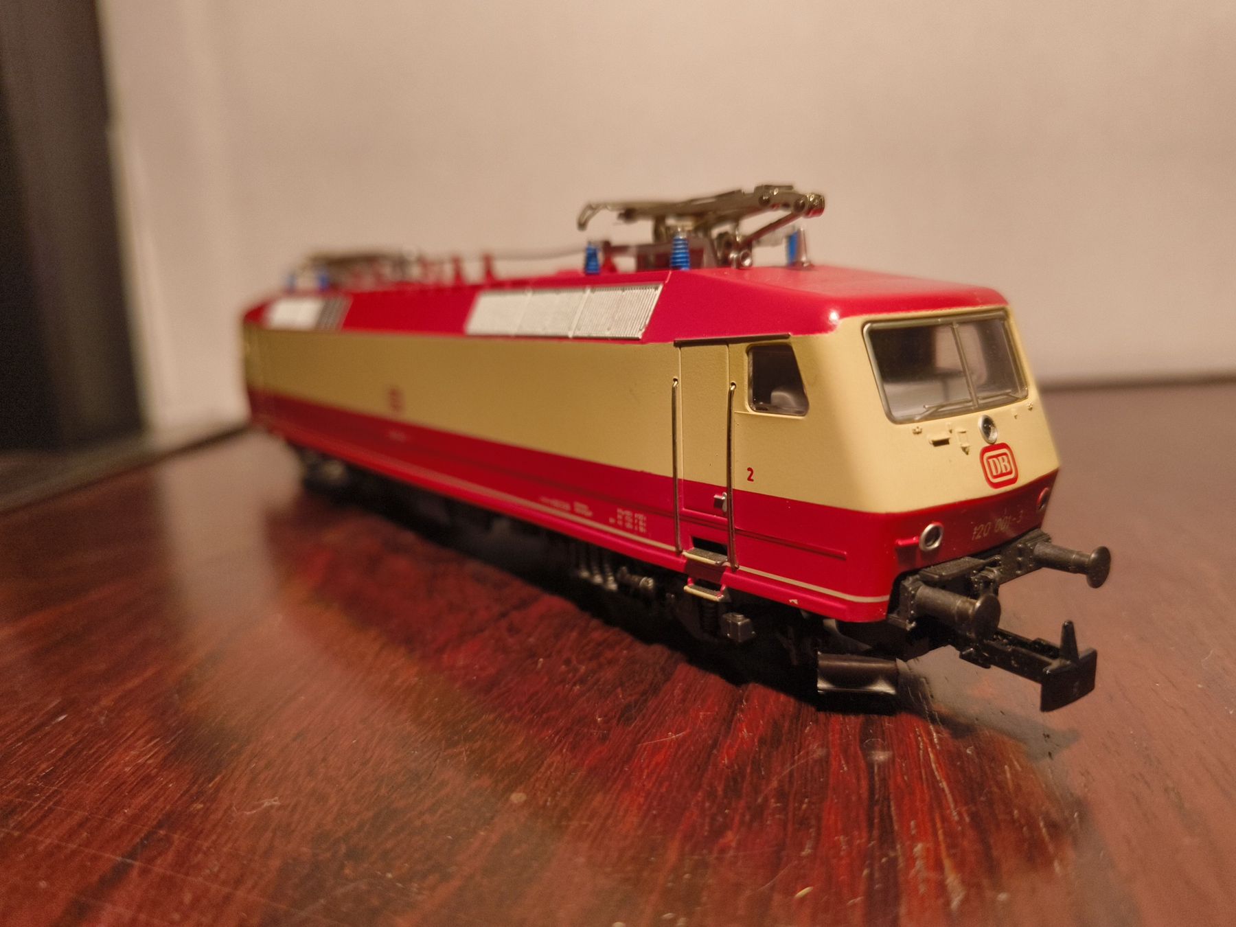 Märklin Modellini di ferrovie: Märklin DB Lok 3153 H0 Wechselstrom – Usato da stettlen venduto da VintageBern_ch 8