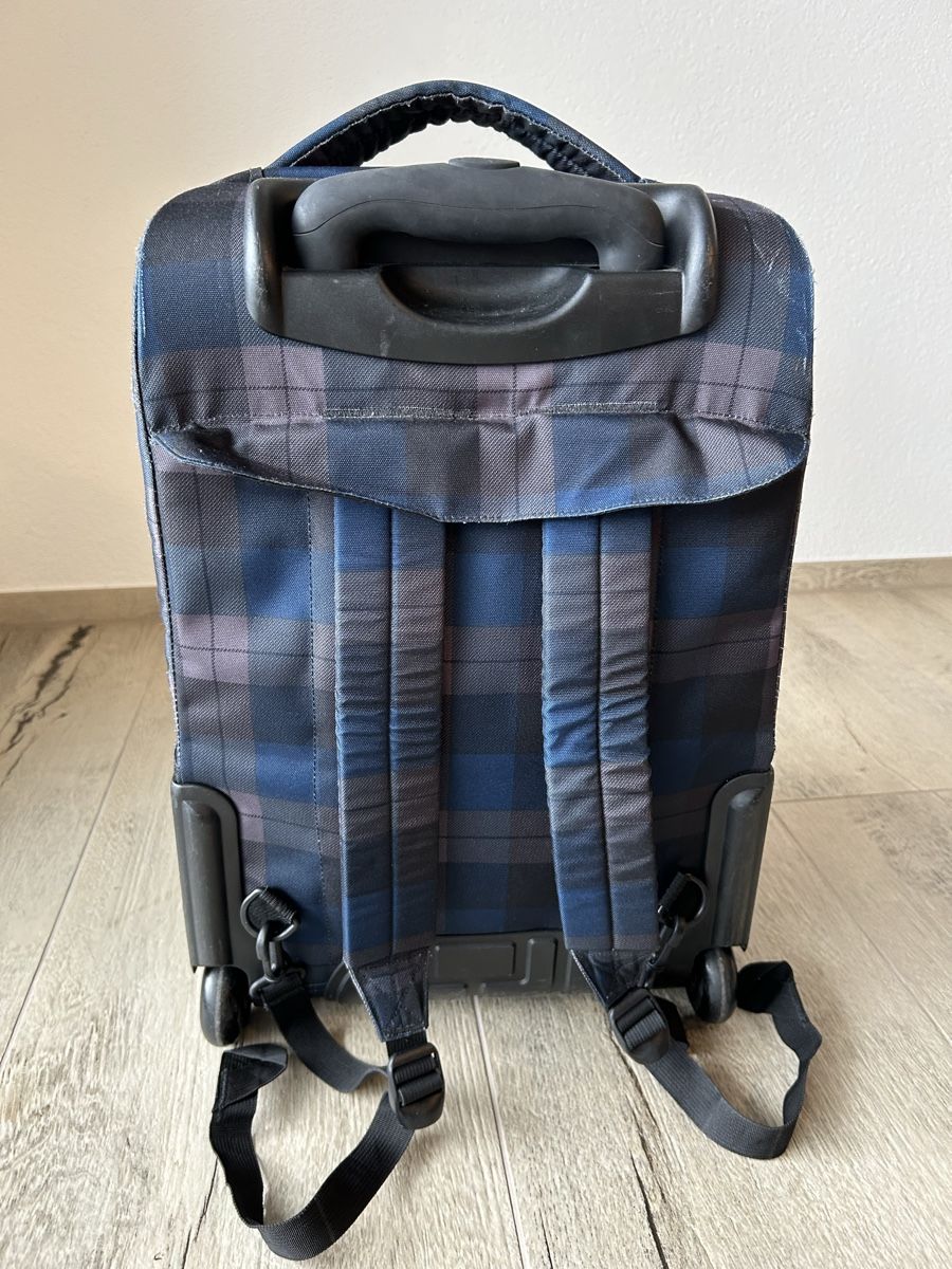Sacs à dos: Rucksack mit Rollen – D'occasion à Bachenbülach par danielaa0102 1