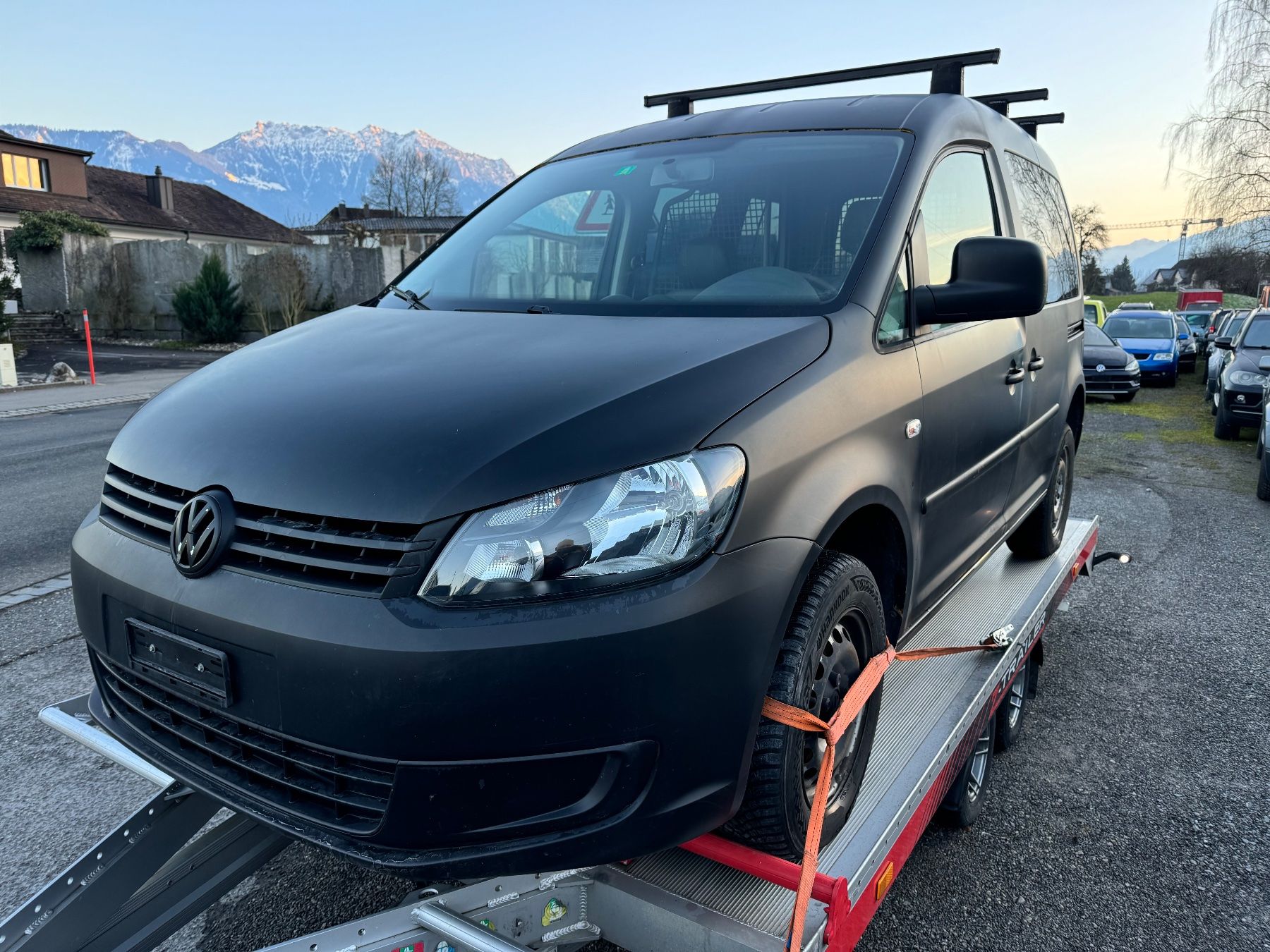 VW Veicoli commerciali: VW Caddy 4 Mot. Post 2 Plätze – Usato da Salez venduto da Vood
