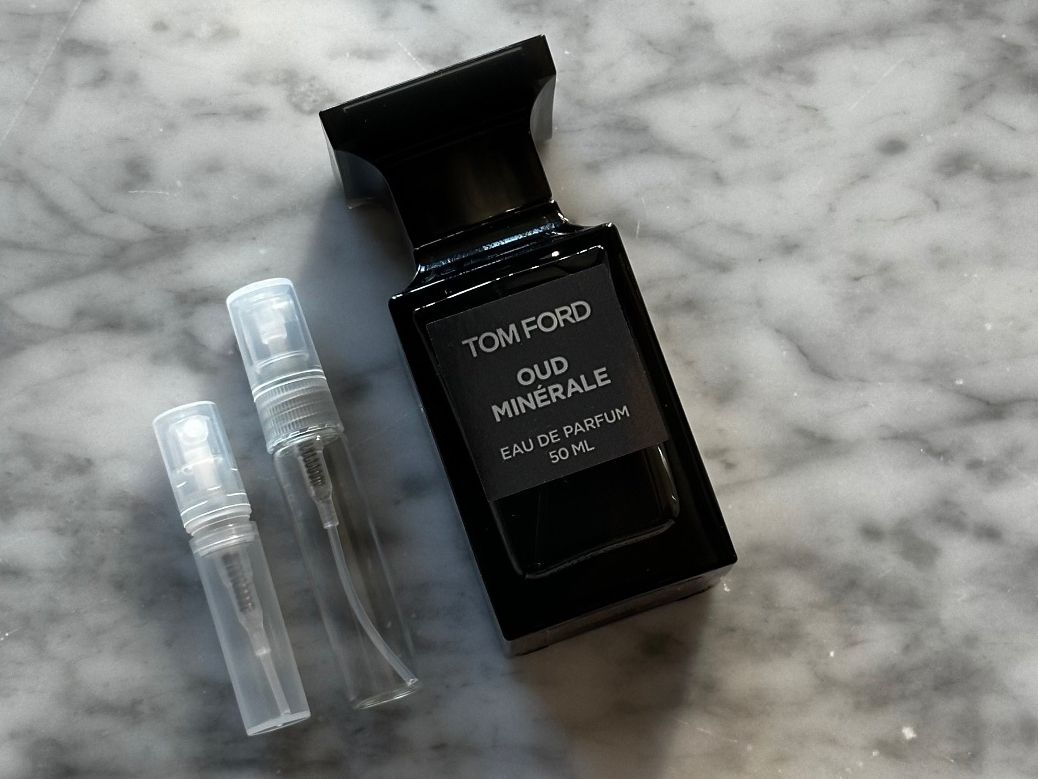 Tom Ford Profumi & Eau de Toilette: Tom Ford Oud Minerale - 2ml Probe – Nuovo (secondo la descrizione) da Baden venduto da GregK02