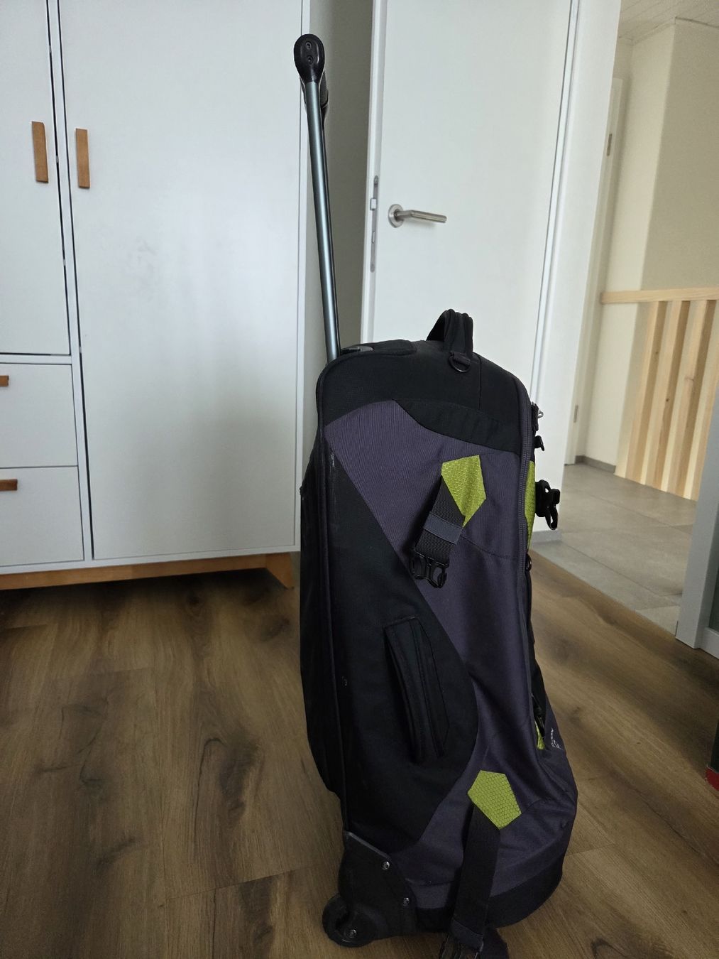 Deuter Valigie: Deuter Helion 80 Reisetasche Rollen / Rucksack – Usato da heiden venduto da Sawyer03 3