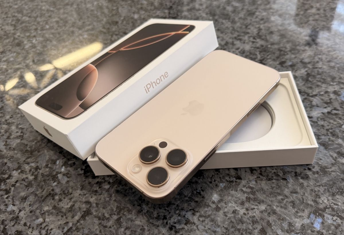 Apple Telefoni cellulari / Smartphones: Apple iPhone 16 Pro Max Gold 256GB – Usato da Fehraltorf venduto da Mydreamshop 4