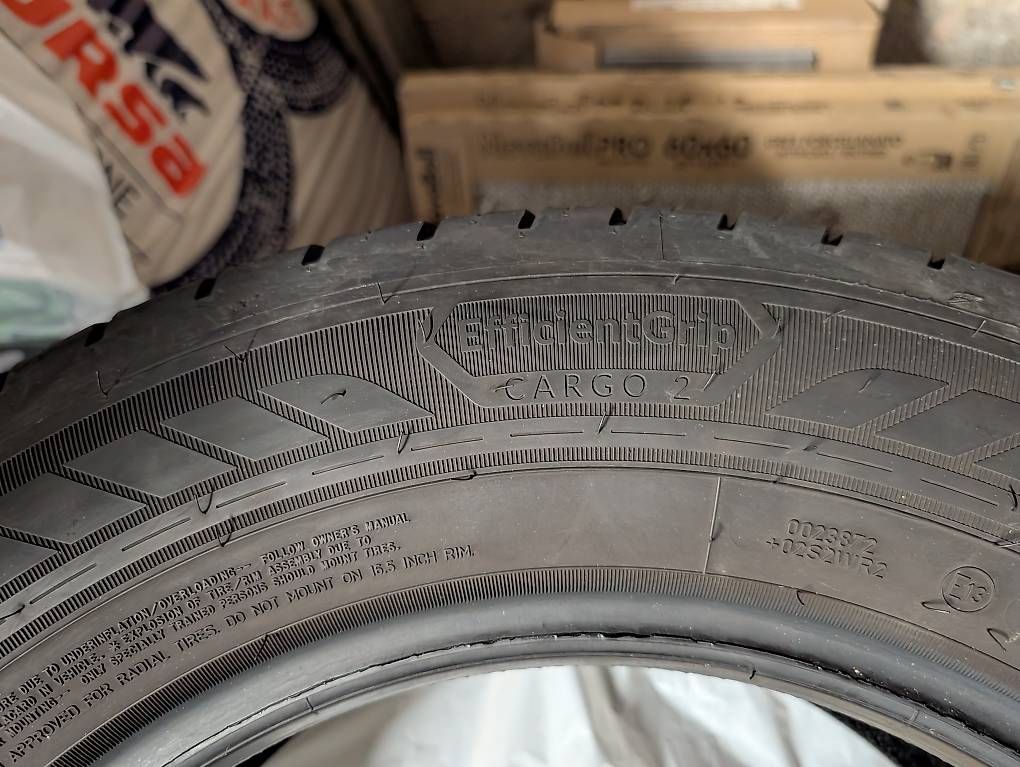 Goodyear Pneumatici & Ruote complete: Reifen 215/65R16C Goodyear EfficientGrip – Usato da Schlossrued venduto da AM_5044 1