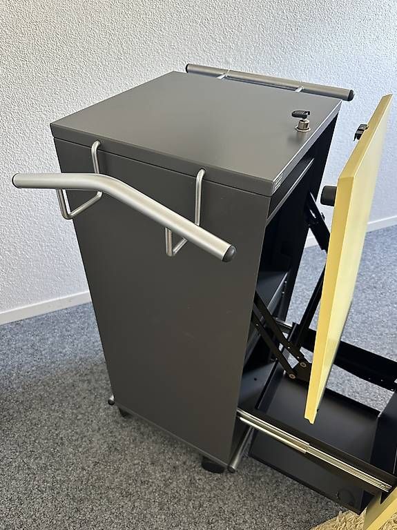 Armoires: 2 armoires de rangement verrouillable mobile – D'occasion à Wettingen par Violete01 1