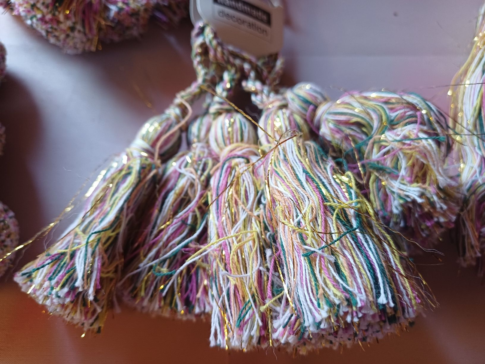 Tutte le decorazioni: neu: Handmade Deko Pompons und Bommel Set, multicolor – Nuovo e nell'imballaggio originale da Nassen venduto da verrueckt 3