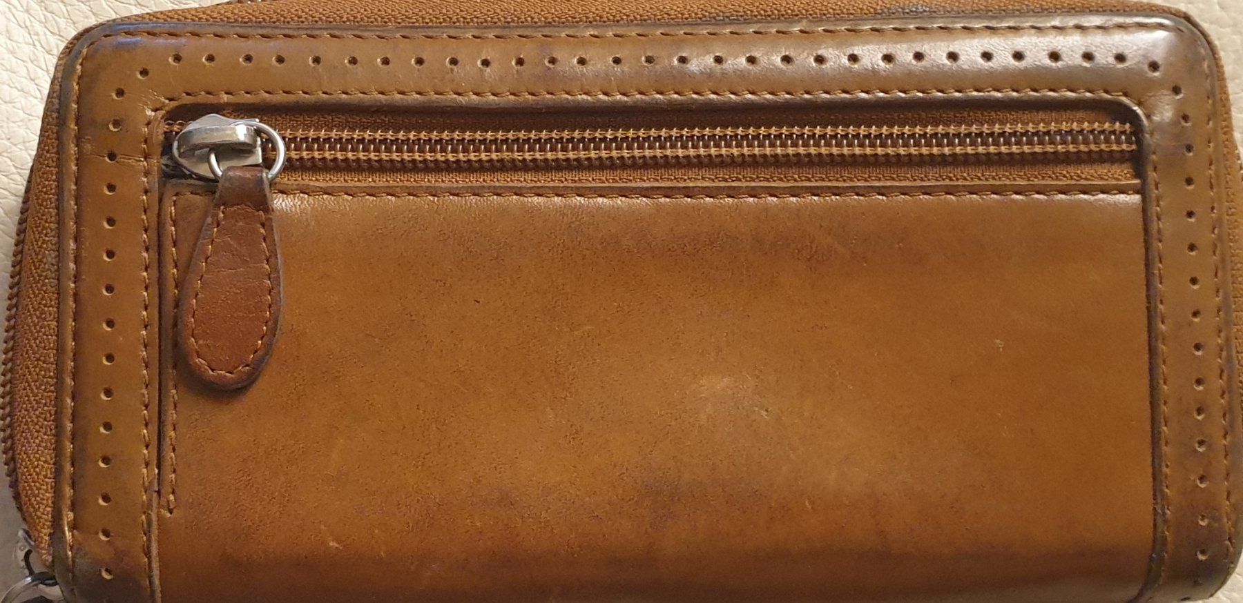 Tommy Hilfiger Portafogli: Lederportmonnaie von Hilfiger – Usato da Zürich venduto da bre_22v9 5