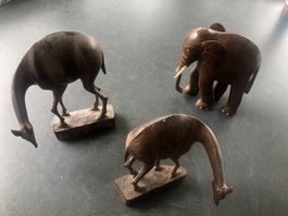 Holzfiguren-Set: 2 Antilopen & 1 Elefant, Handarbeit