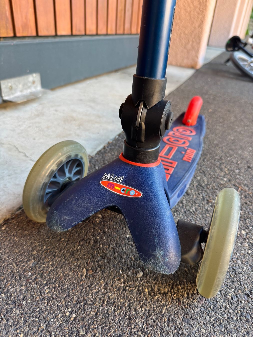 Micro Veicoli per bambini: Micro Mini Trottinett blau gebraucht – Usato da Stäfa venduto da dba_9h7t 2