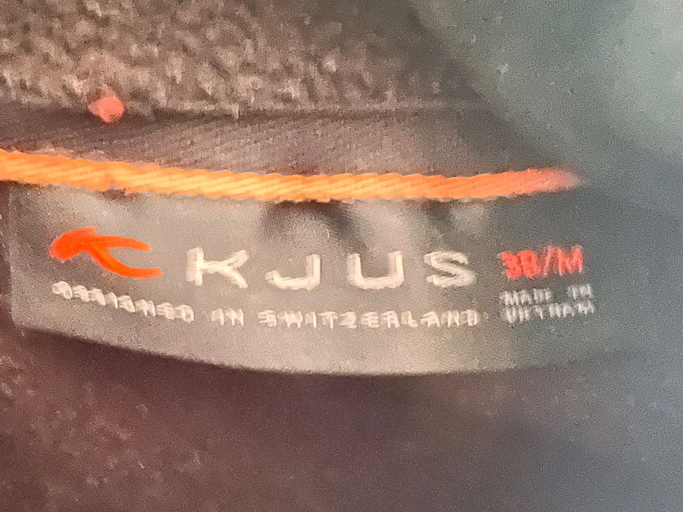 Kjus Lotti di vestiti: Lot of 3- KJUS winter coat & 2 zip up jackets – Nuovo (secondo la descrizione) da Lausanne venduto da NYC67 5