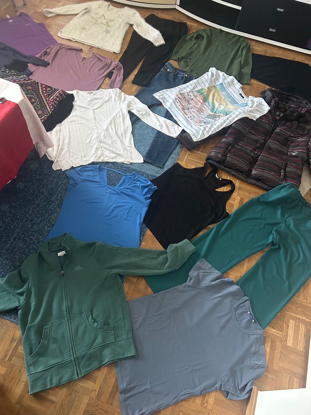 Lotti di vestiti: Kleiderpaket Grösse L 18 Teile – Usato da Allschwil venduto da meeresperle
