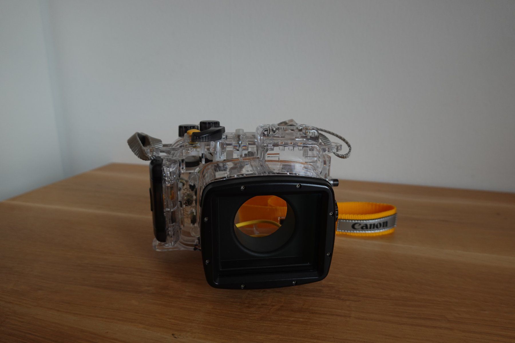 Canon Lampade & Macchine fotografiche: Canon protection waterproof WP-DC55 – Nuovo (secondo la descrizione) da Fribourg venduto da mar_9vlt 5