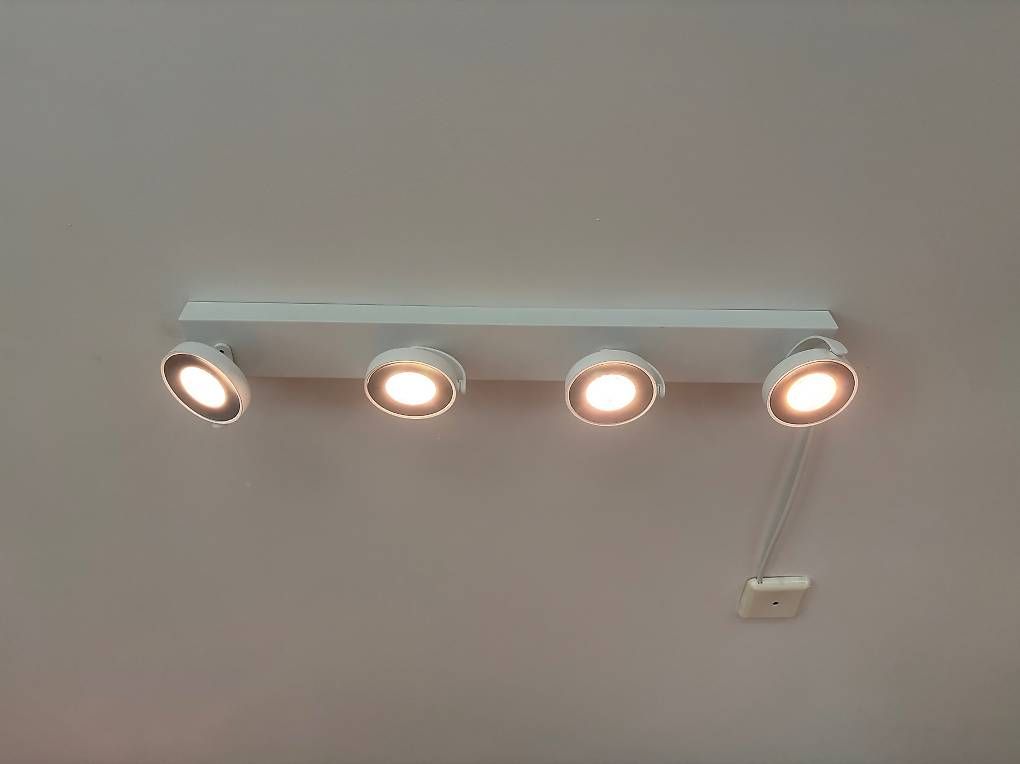 Lampadari & plafoniere: Deckenleuchte mit 4 Spots, weiss – Usato da Zürich venduto da rem_8v6m 1