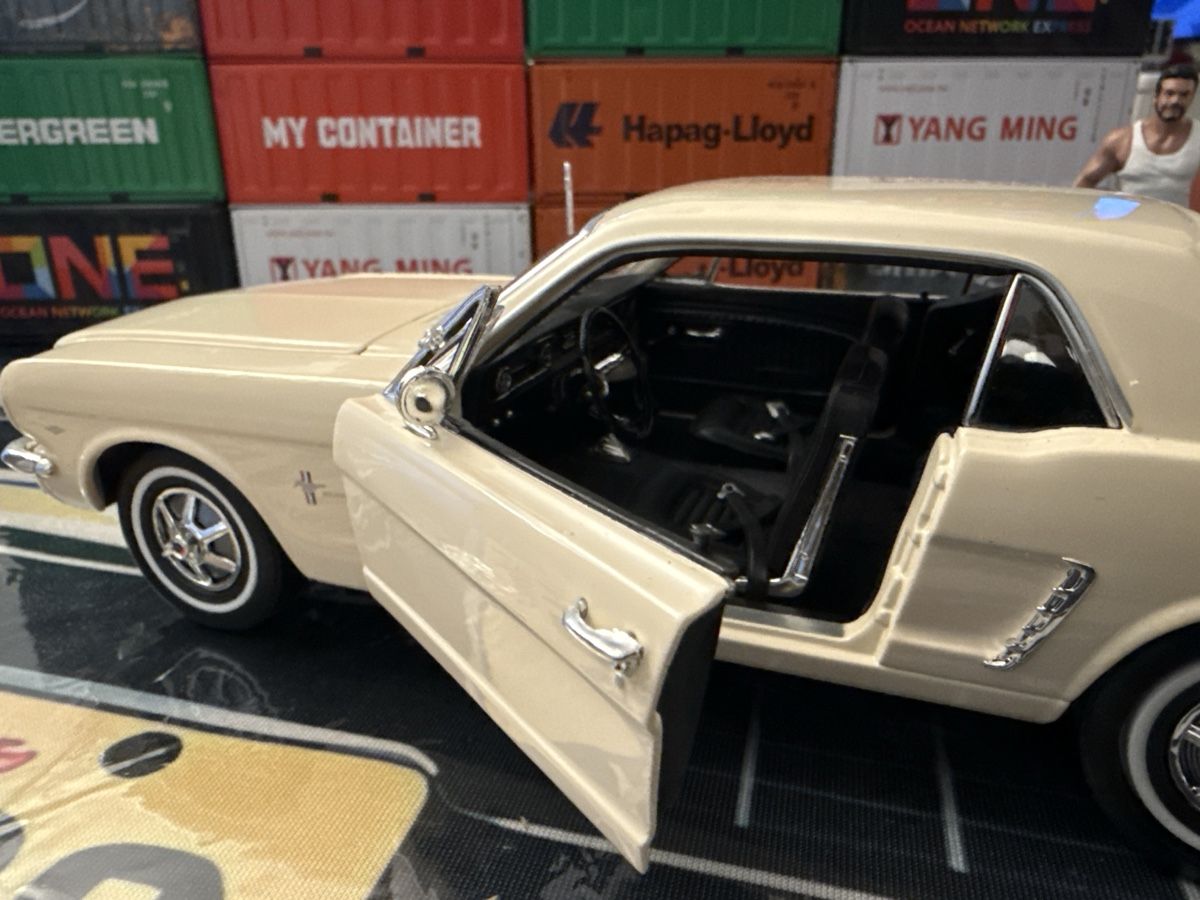 Ford Modellini d'auto: Oldtimer Ford Mustang  1:18 – Nuovo (secondo la descrizione) da Basel venduto da Zomeg 1