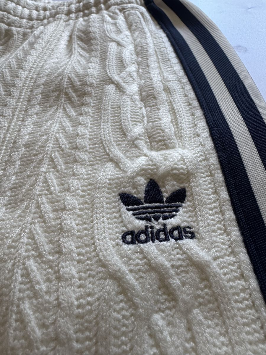 Adidas Pantaloni: Adidas Tricot Jogginghose – Nuovo (secondo la descrizione) da Vionnaz venduto da b_f_d_r_g 4