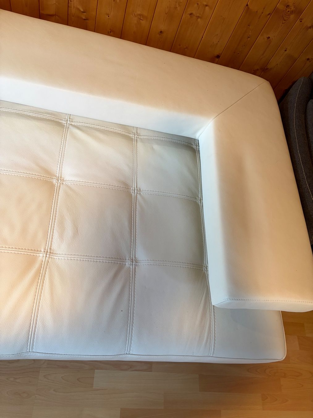 Divani: Weisses echt Leder Ecksofa mit Kissen – Usato da Vilters venduto da pizol03 3