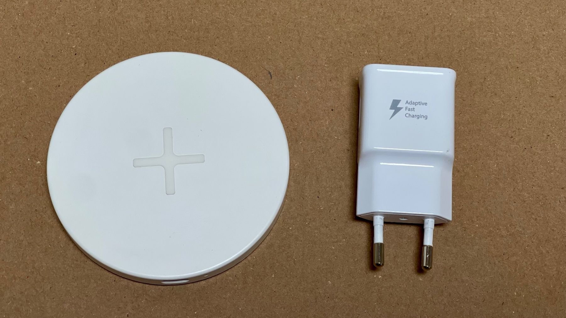 Samsung Caricabatterie: Ikea Wireless QI Ladegerät mit Samsung Netzteil – Usato da Aesch BL venduto da CollectorsBest 1