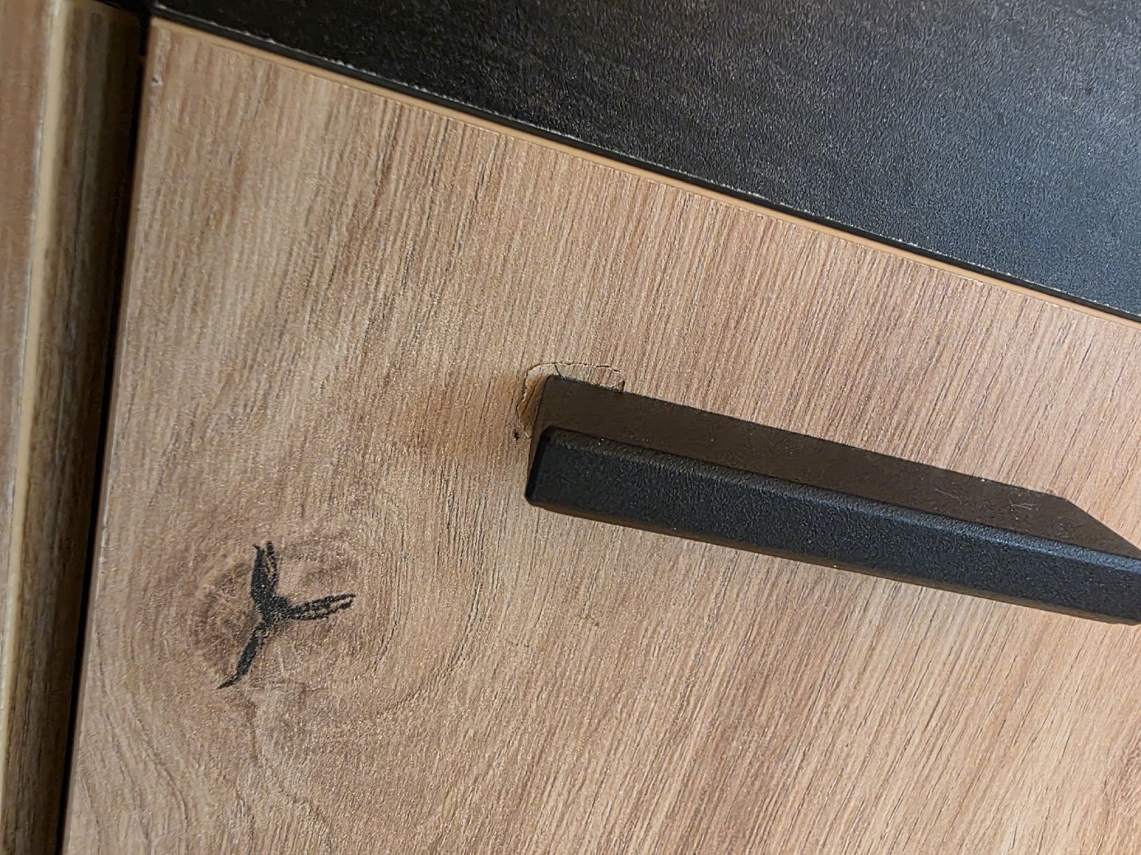 Armoires: Highboard Eiche Nachbildung – D'occasion à Gelterkinden par fa8685 2