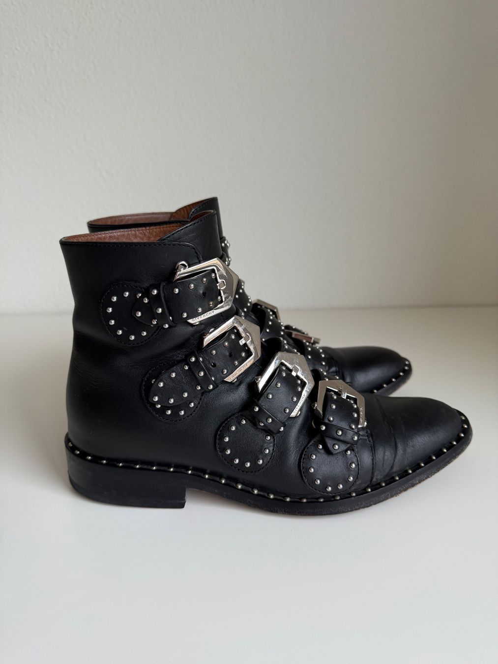 Givenchy Scarpe da donna: Givenchy Stiefeletten – Nuovo (secondo la descrizione) da Winterthur venduto da 11.11 2