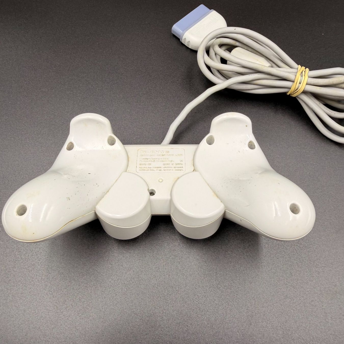 Sony Controller: Sony PlayStation PSone Controller weiss – Usato da Düdingen venduto da Nerdworld 1