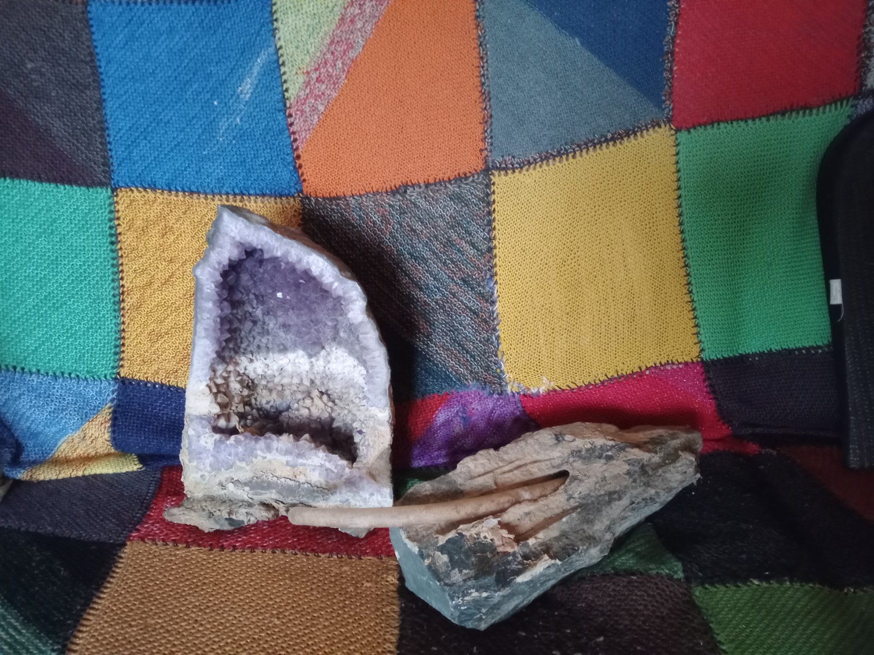Mineralien & Heilsteine: Géode d'améthyste brute belle pièce naturelle – Gebraucht aus Payerne von jea_m6nb 5