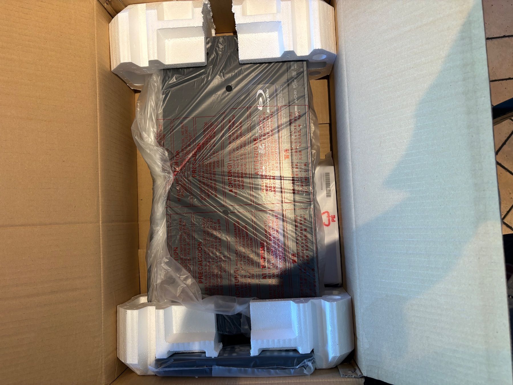Tutti i DVDs: Blu-ray Disc Player BDX 2000 Toshiba – Usato da Erstfeld venduto da gia_fqp6 3