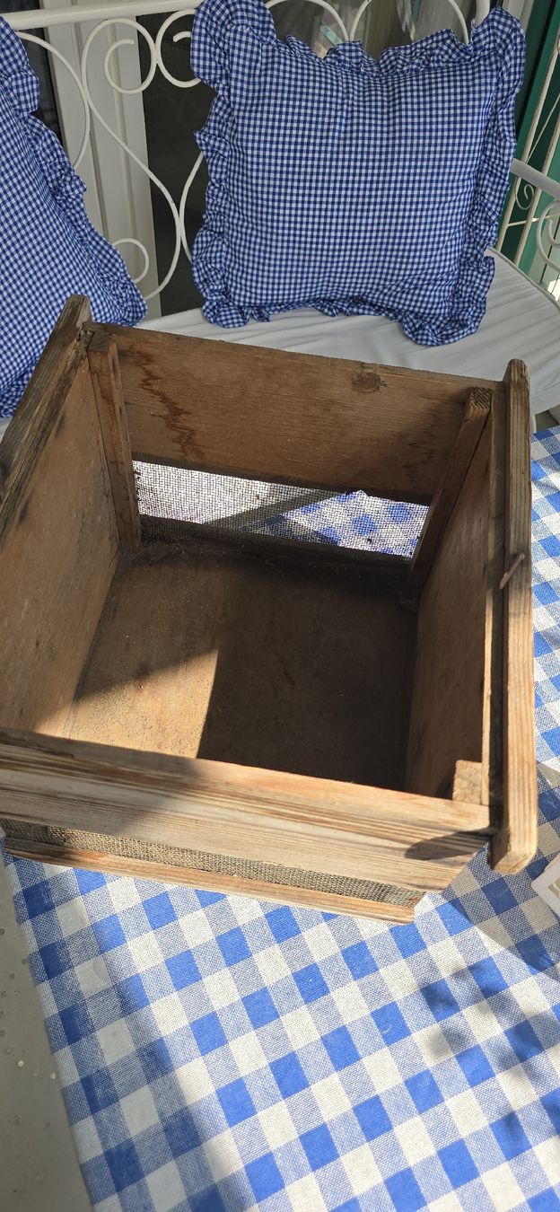 Caisses de transport: Alte Dekoholzkiste – D'occasion à Weggis par bdrm48 1