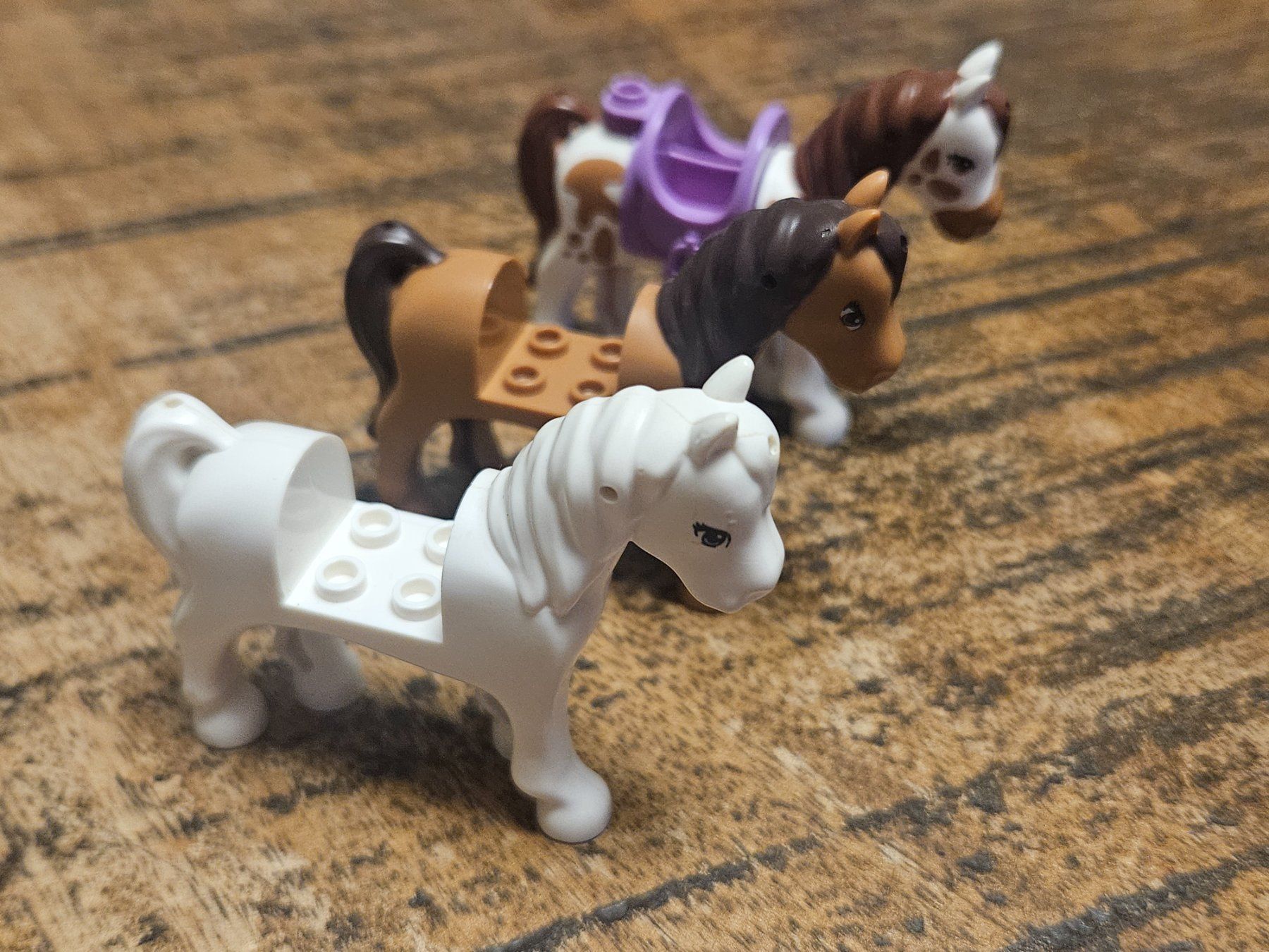 Lego Kit di costruzioni: lego figurine lot de 3 chevaux – Usato da Confignon venduto da Ecrofigs 1