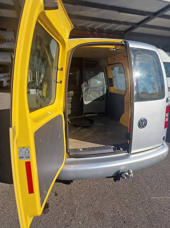 VW Véhicules utilitaires: VW Caddy 4X4 – D'occasion à Baar par ver_z7lm 3