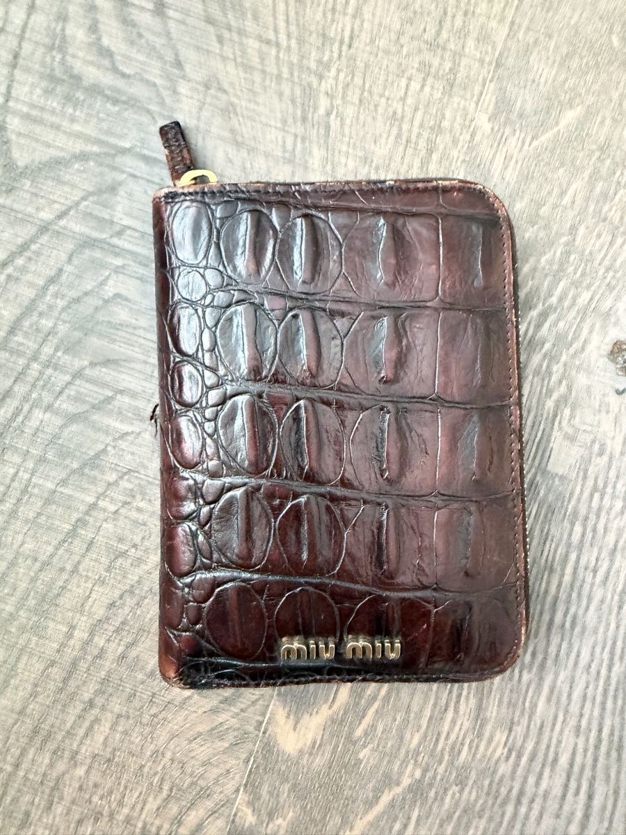 Miu Miu Portamonete: Miu Miu zip organizer agenda  – Usato da Herrliberg venduto da Tubalp