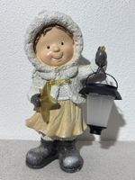 Deko Figur Mädchen mit Laterne LED Solar