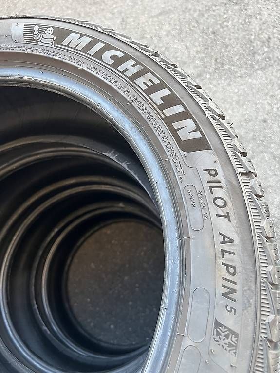 Altro in Scrittura & Disegno: 235/50/18 Michelin Winterreifen  – Usato da Frasnacht venduto da nobloff 3