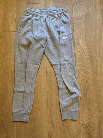 Nike Jogginghose grau 