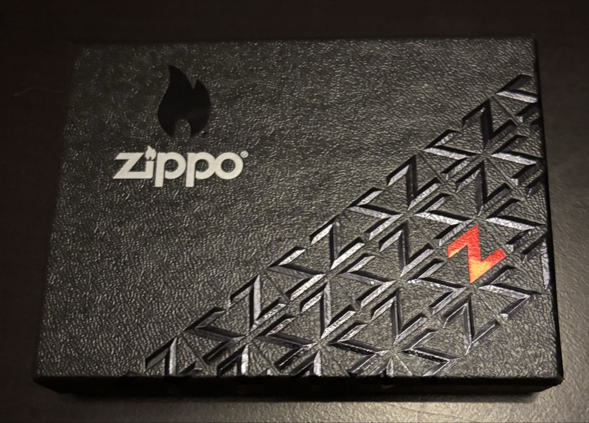 Zippo Accendini: Magnifique ZIPPO – Usato da lausanne venduto da helderj 4