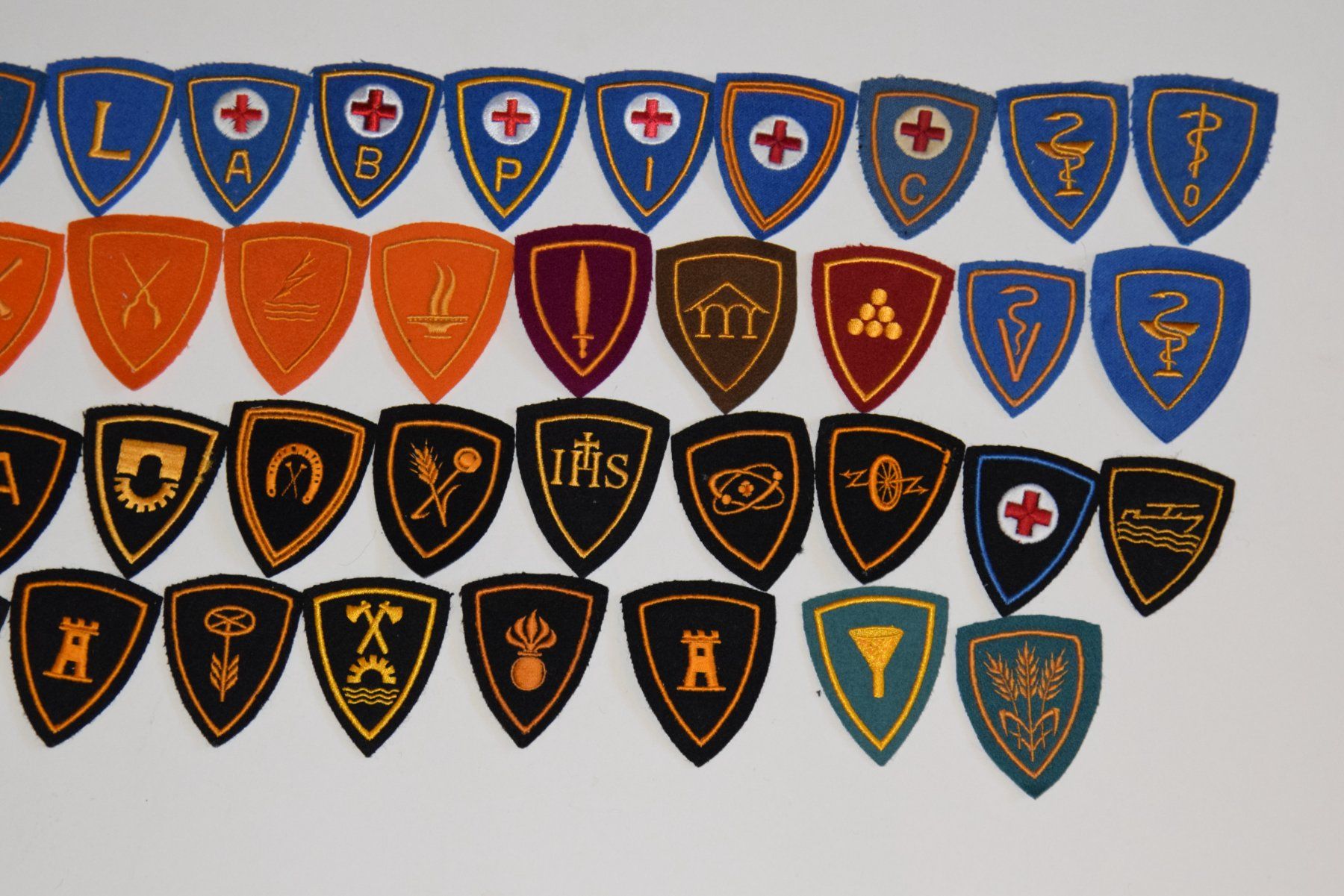 Schweizer Armee Patches: Abzeichen der Schweizer Armee – Gebraucht aus Weiningen ZH von Gubristtunnel 2
