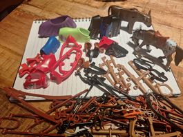 Pferde Zubehör, hauptsächlich Playmobil, Trensen & Sättel