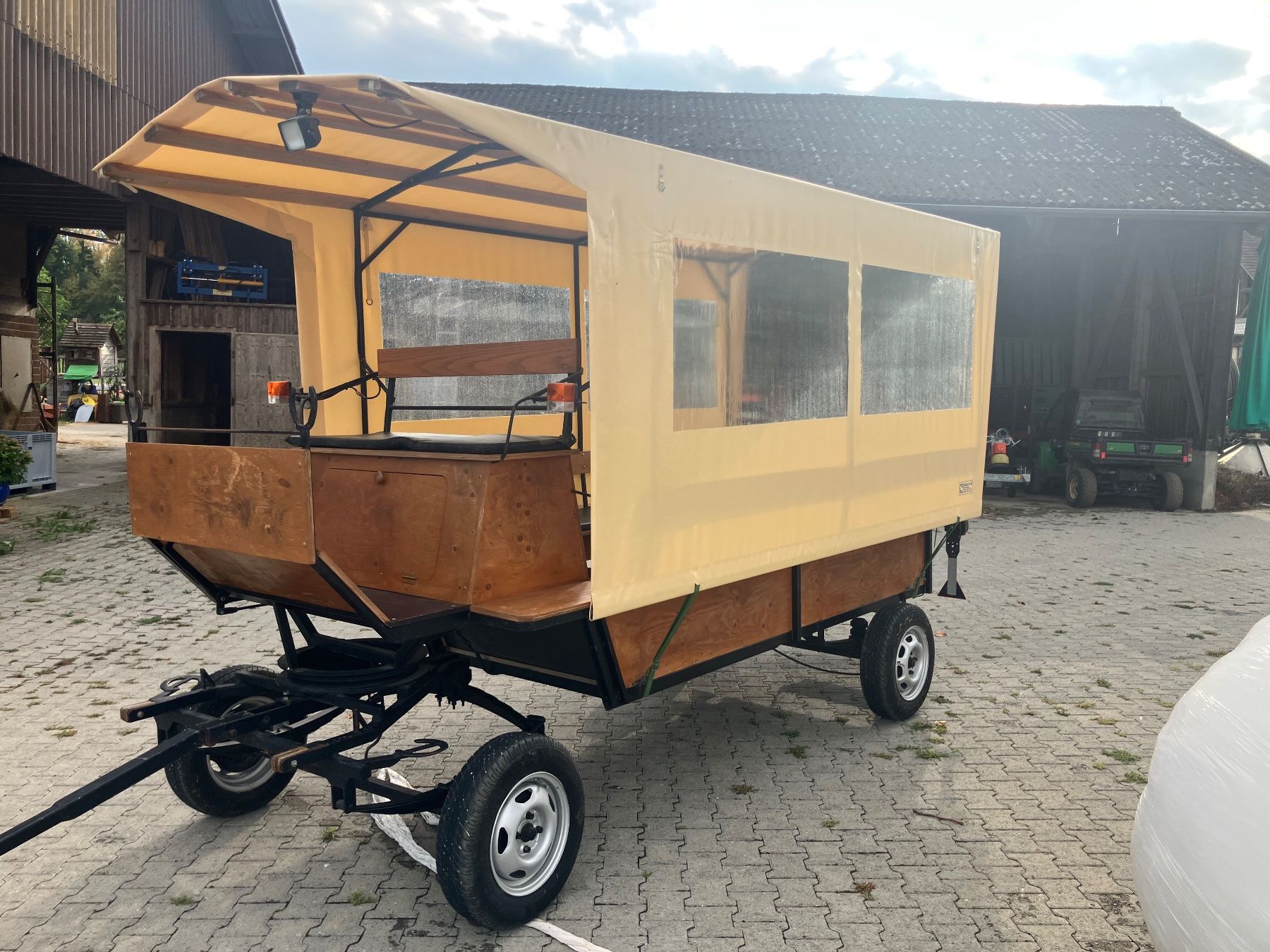 Calèches: Pferdewagen – D'occasion à Mühlau par X-Treiber