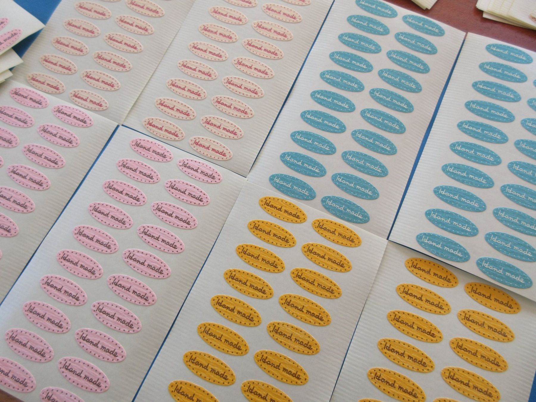 Sticker: 2000 "Handmade" stickers/Aufkleber New/neu! – Nuovo (secondo la descrizione) da Goldach venduto da mamakotzi 9
