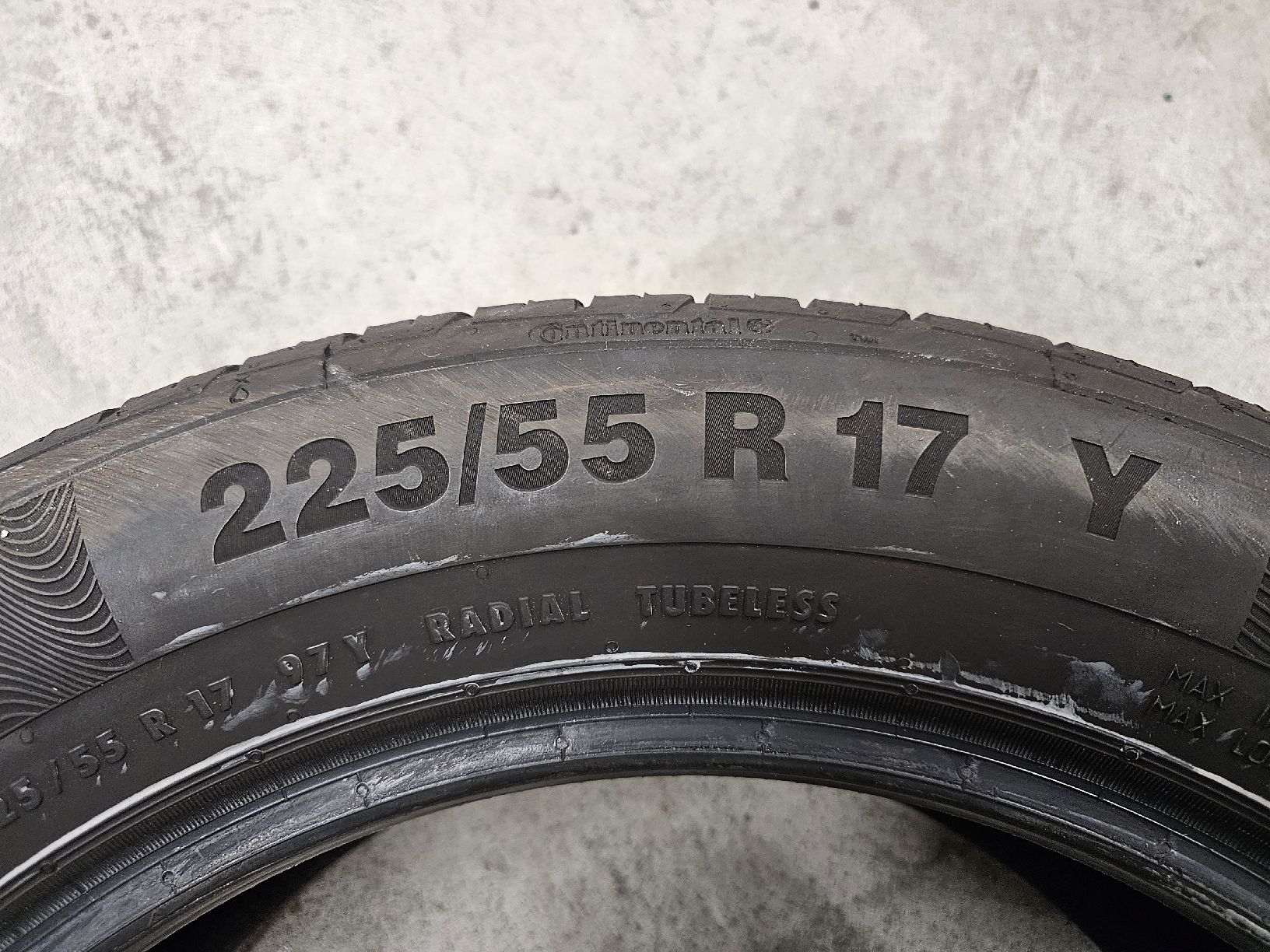 Continental Pneumatici & Ruote complete: 225/55R17 – Usato da pratteln venduto da fir_nhg5 3