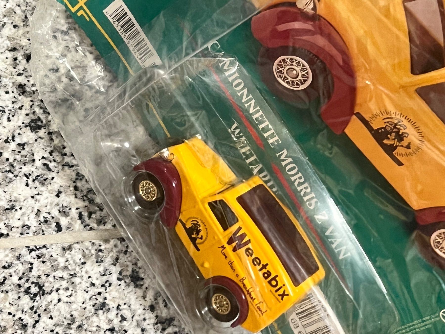 Corgi Toys Modellini d'auto: MORRIS Z VAN WEETABIX CORGI VAN Modellauto und Heft – Nuovo (secondo la descrizione) da Deitingen venduto da Himhip 2