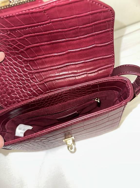 Borse da donna: Umhängetasche Bordeaux – Usato da Thunstetten venduto da ste_y6z8 3