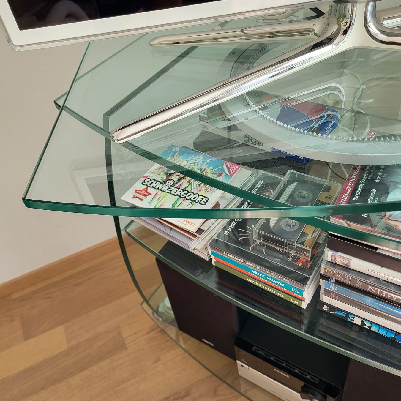 Pfister Mobili TV: Bar/Fernseherwagen – Usato da Winterthur venduto da mar_5hf6 1